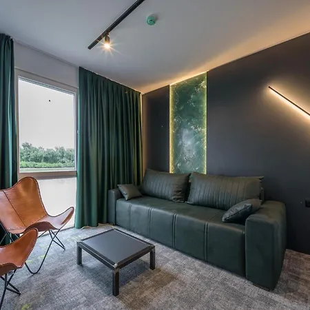 Hotell Joy 5 &