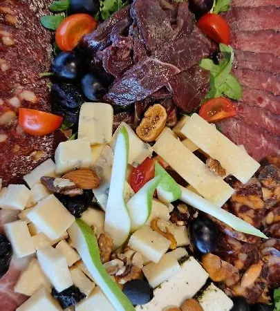 Joy 5 & 4* Белград