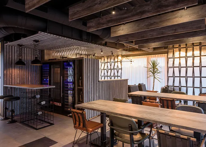 Joy 5 & Szálloda Belgrád